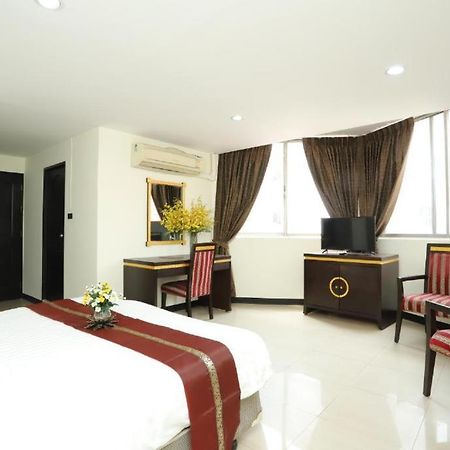Lucky Palace Hotel Bangkok Zewnętrze zdjęcie