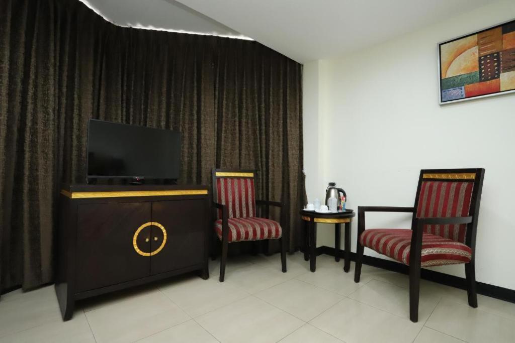Lucky Palace Hotel Bangkok Zewnętrze zdjęcie