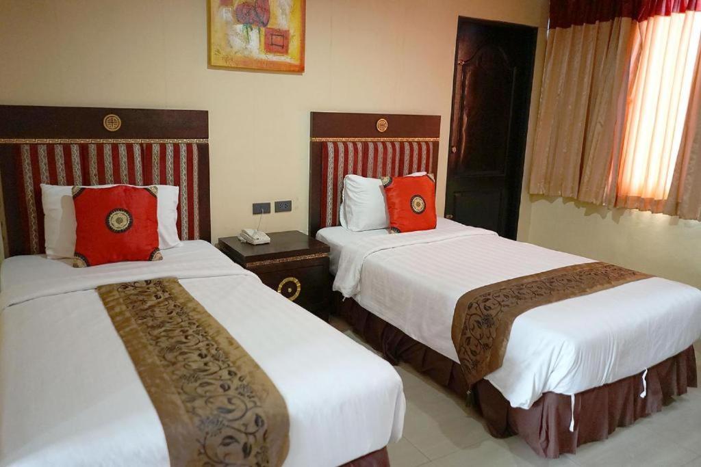 Lucky Palace Hotel Bangkok Zewnętrze zdjęcie